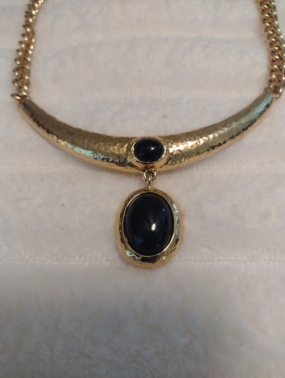 Vintage Monet Choker Necklace Gold Tone Black Stone Pendant Signed